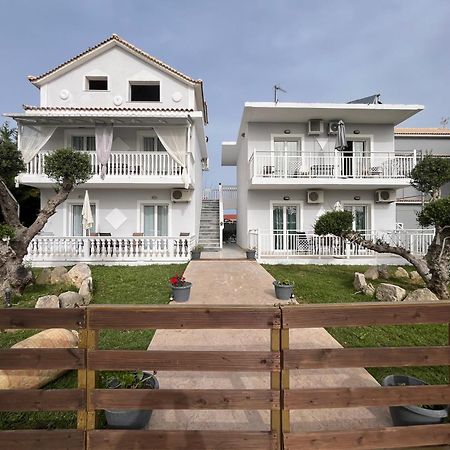 Villa Antonis Deluxe Apartments Amoudi Ngoại thất bức ảnh