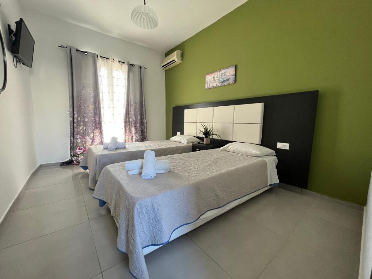 Villa Antonis Deluxe Apartments Amoudi Ngoại thất bức ảnh