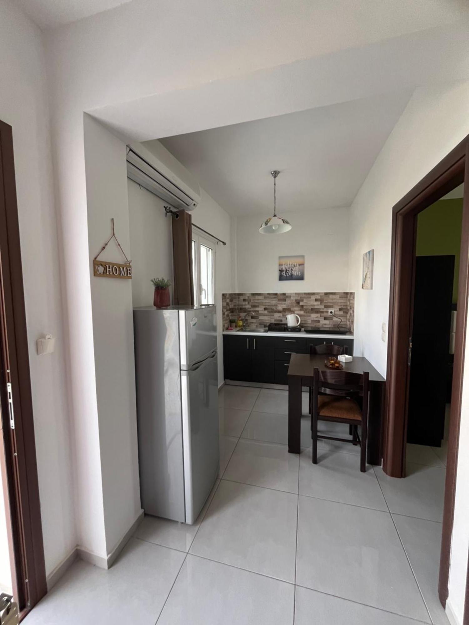 Villa Antonis Deluxe Apartments Amoudi Ngoại thất bức ảnh