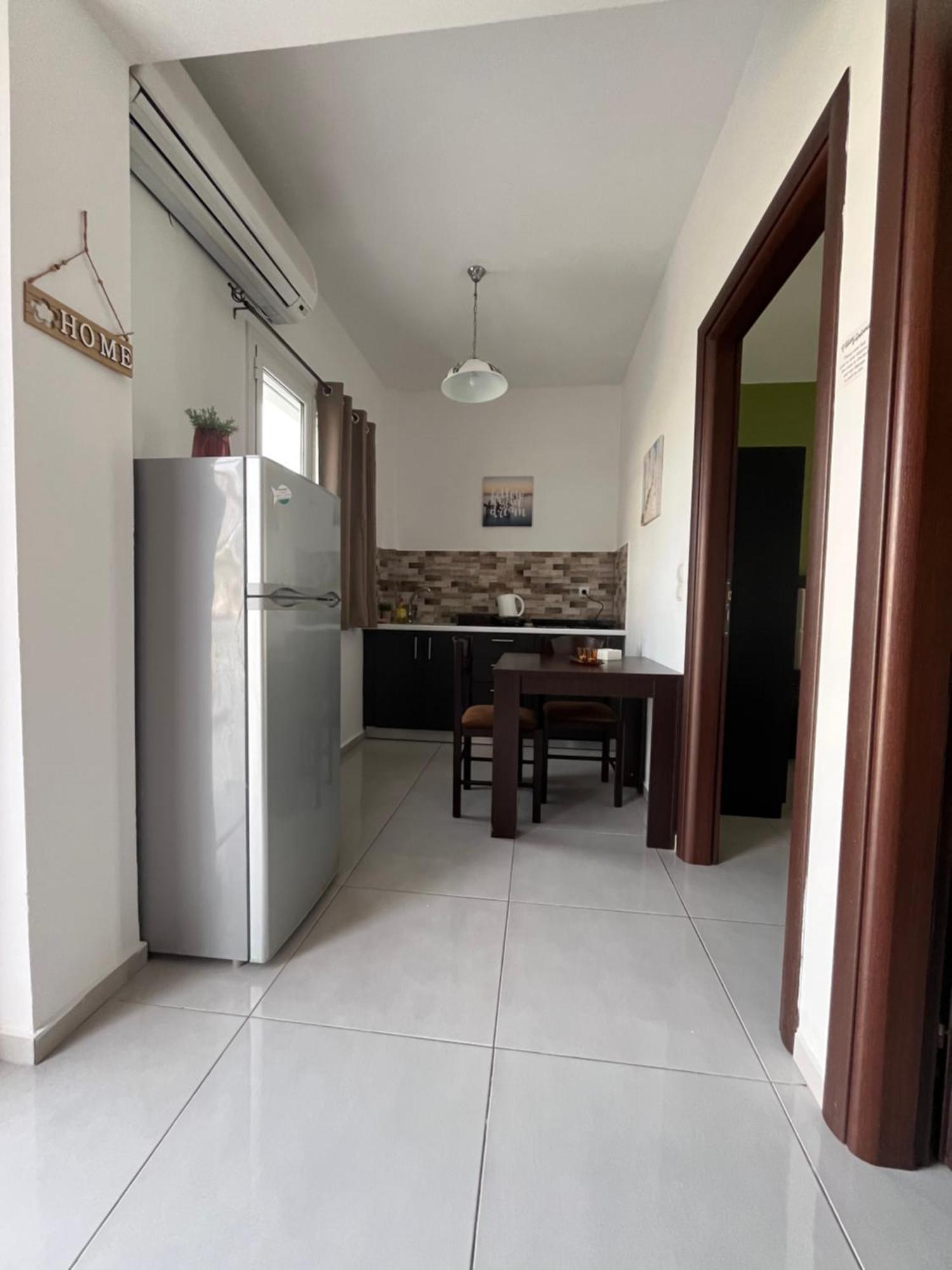 Villa Antonis Deluxe Apartments Amoudi Ngoại thất bức ảnh