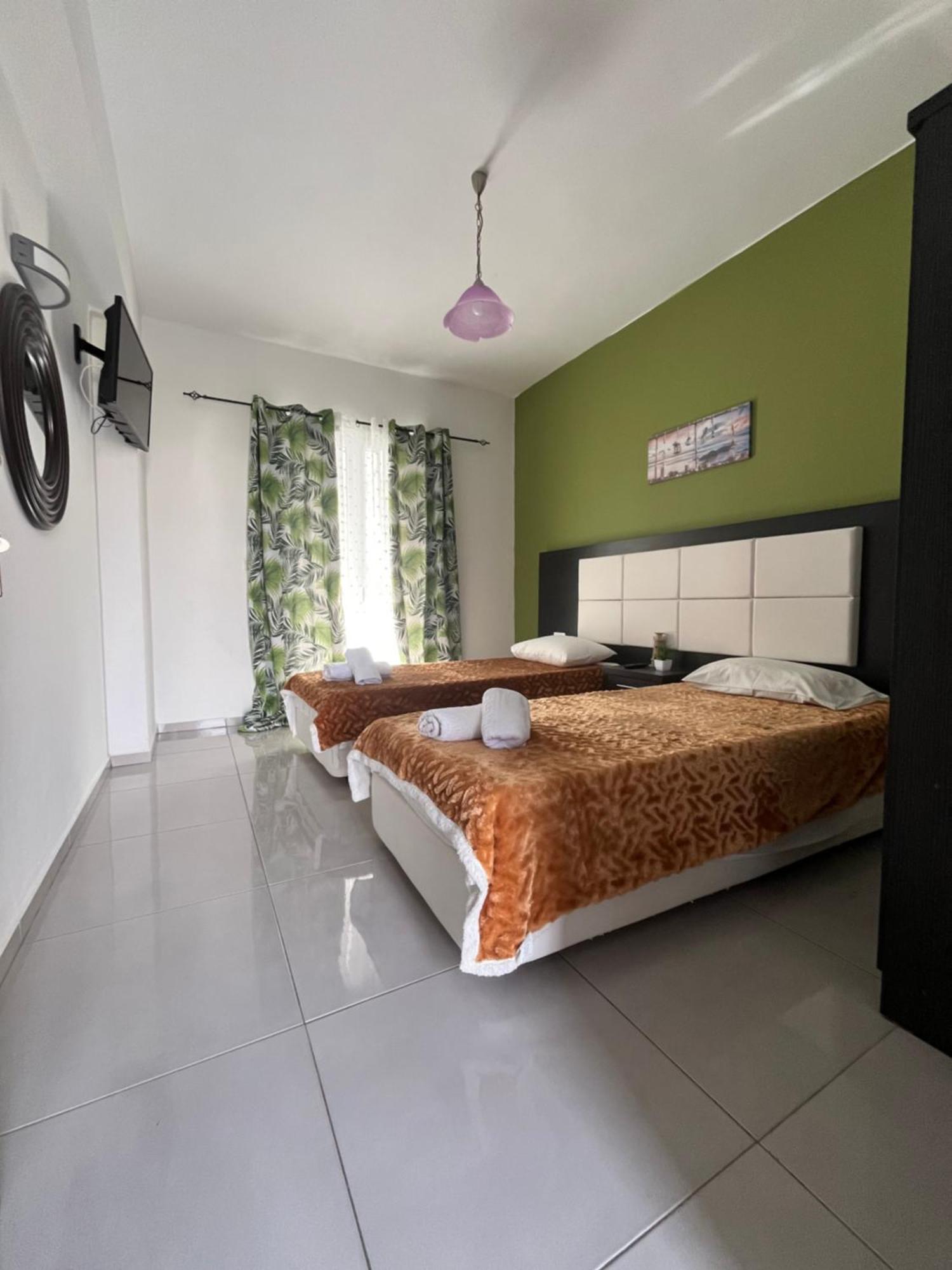 Villa Antonis Deluxe Apartments Amoudi Ngoại thất bức ảnh