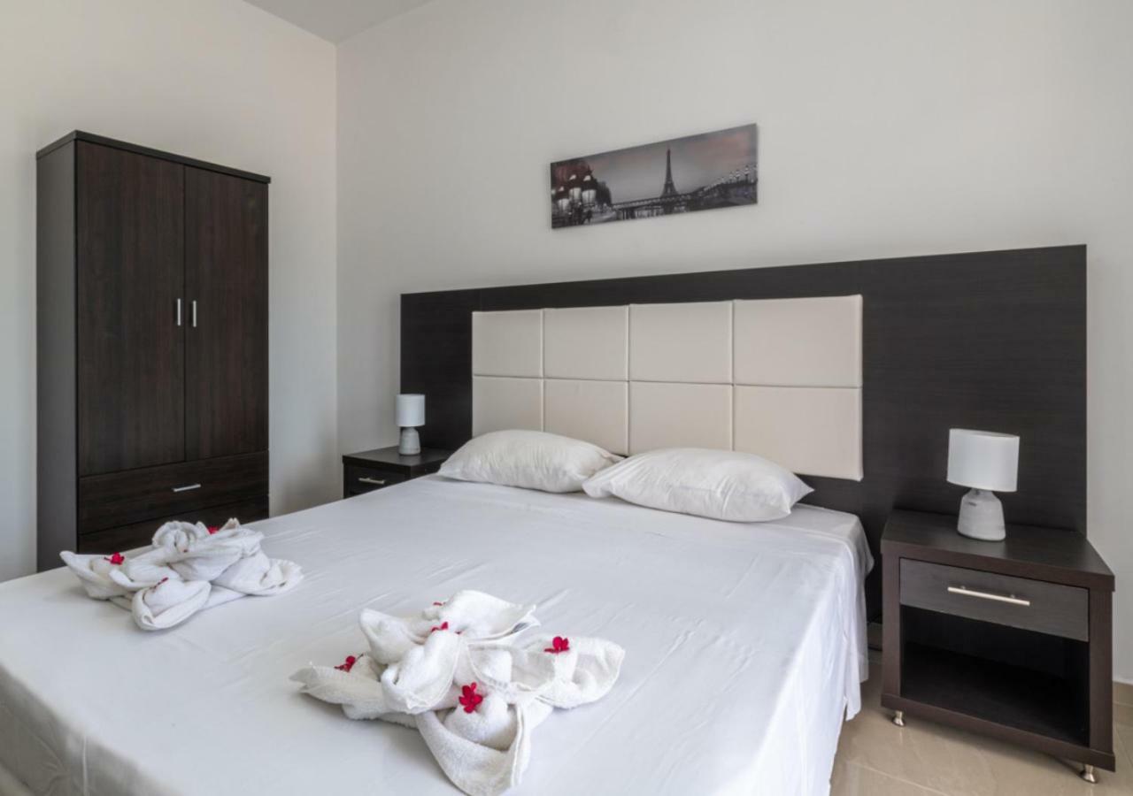 Villa Antonis Deluxe Apartments Amoudi Ngoại thất bức ảnh