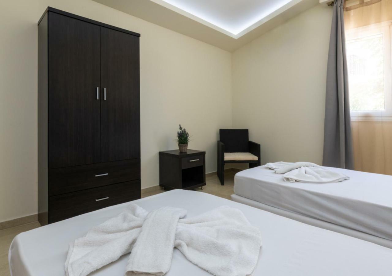 Villa Antonis Deluxe Apartments Amoudi Ngoại thất bức ảnh